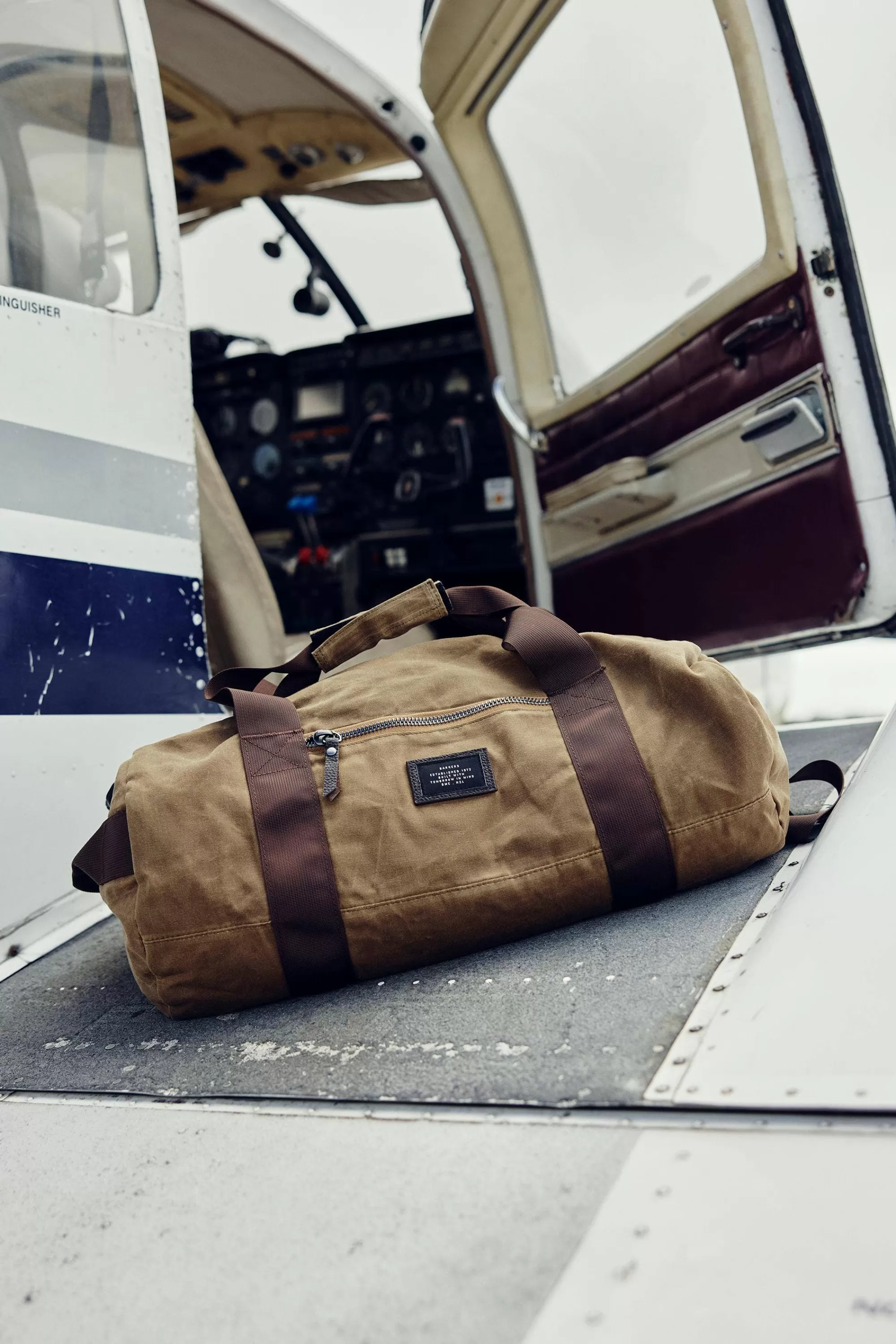 Barkers Bags & Luggage^ Duffle Bag