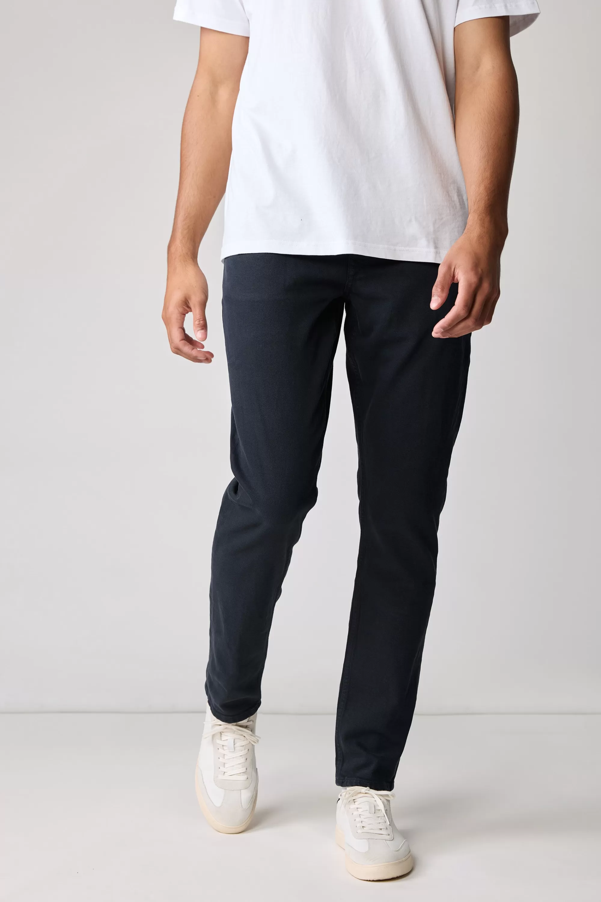 Barkers Tapered Fit Jeans | Slim Fit Jeans^Nomad Taper Coloured Jeans NAVY