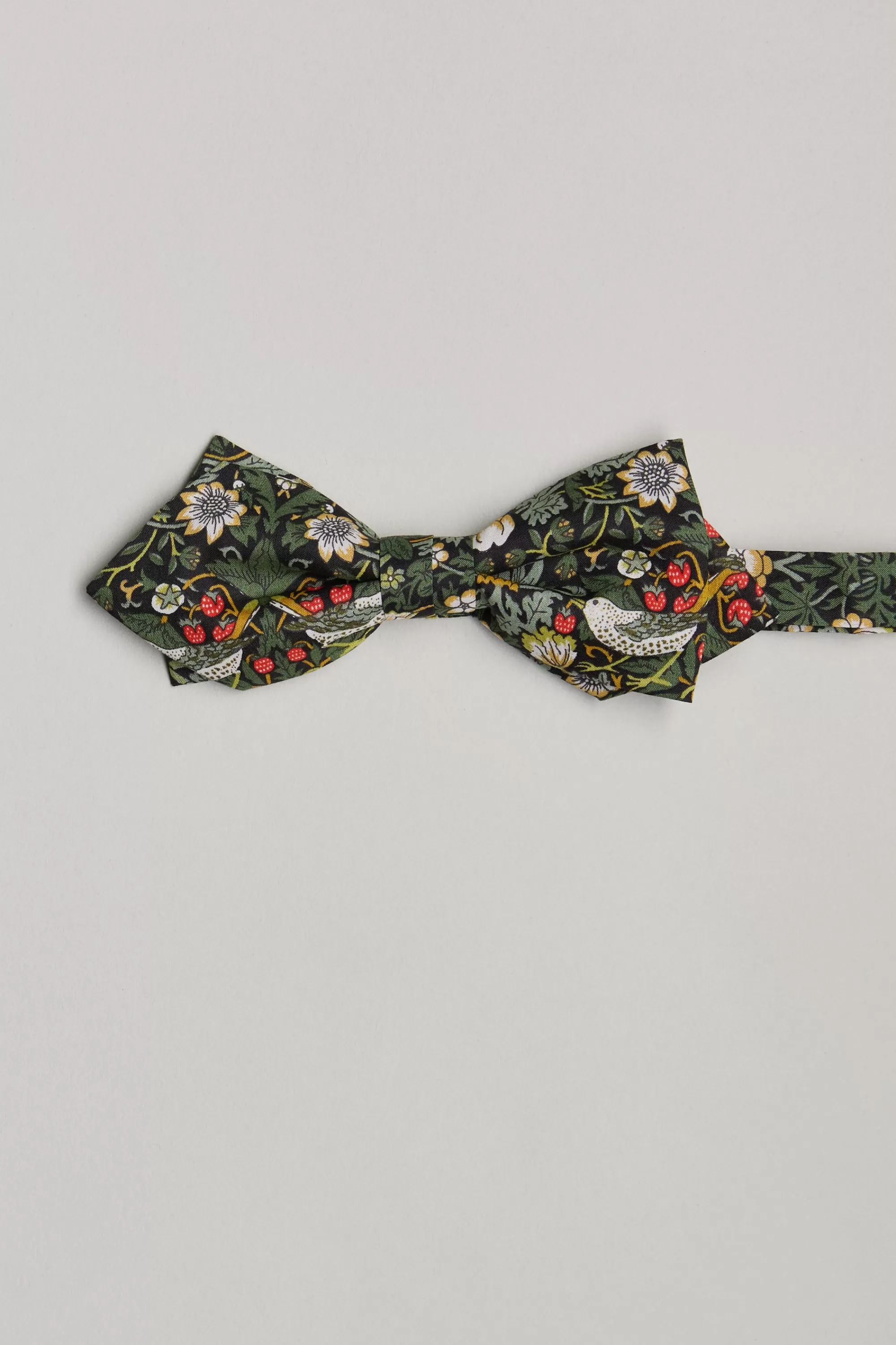 Barkers Ties & Bow Ties | Suiting Accessories^Strawberry Thief Liberty Bowtie